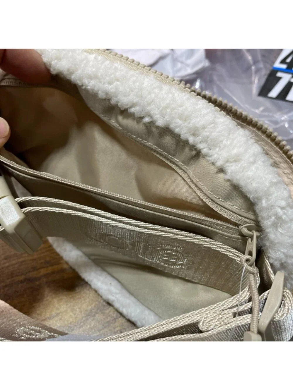NWT Lole Fleece Belt / Fanny Pack  Women's Sherpa Cream